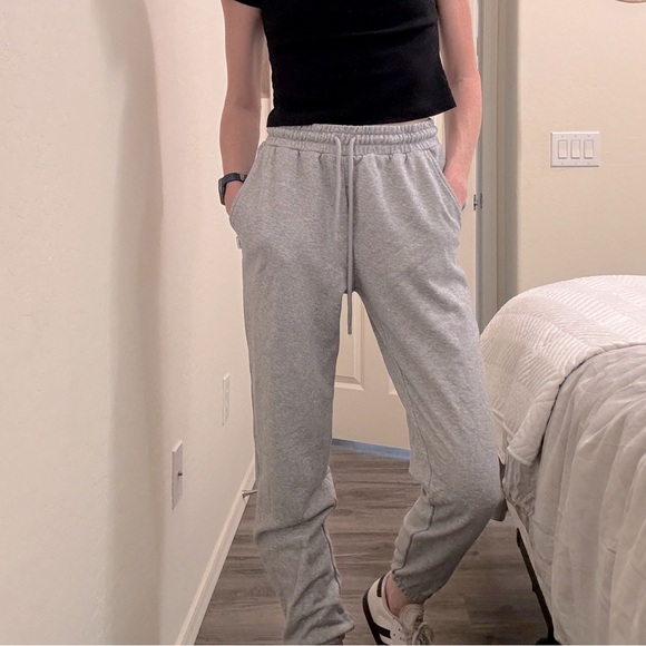 Fabeltics Go-To Waffle Sweatpant in Classic Grey - Picture 4 of 8